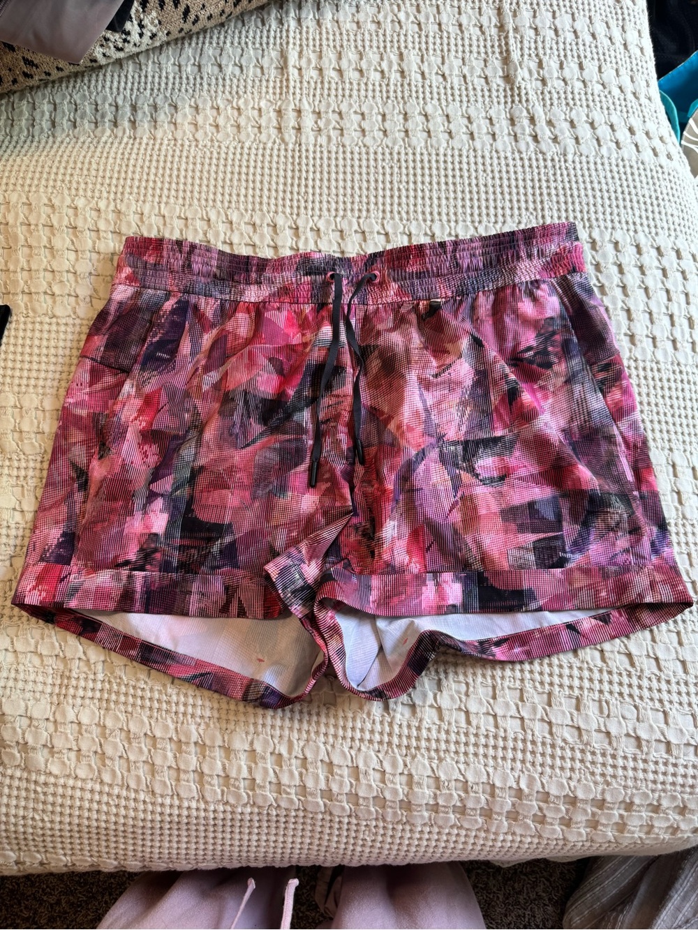 Lululemon Spring Break Away Short *4-way Stretch 3*
